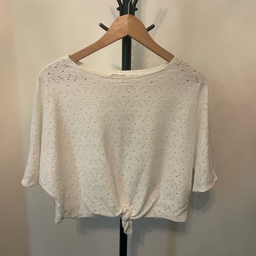 Caution To The Wind - White  Eyelet Crop Tie Front Shirt - Size small